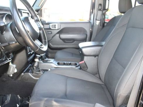 Used 2022 Jeep Wrangler Unlimited Sport w/ Sun And Sound Package AWD/4WD image 35