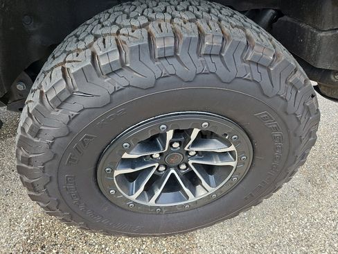 Used 2024 Jeep Wrangler Unlimited Rubicon image 4