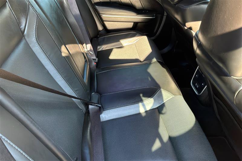 Used 2022 Dodge Charger SXT w/ Plus Group RWD image 33