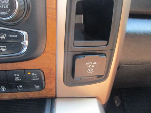 Used 2014 RAM 1500 Laramie Longhorn RWD image 16