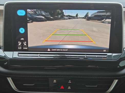 Used 2024 Volkswagen Atlas SE AWD/4WD image 7