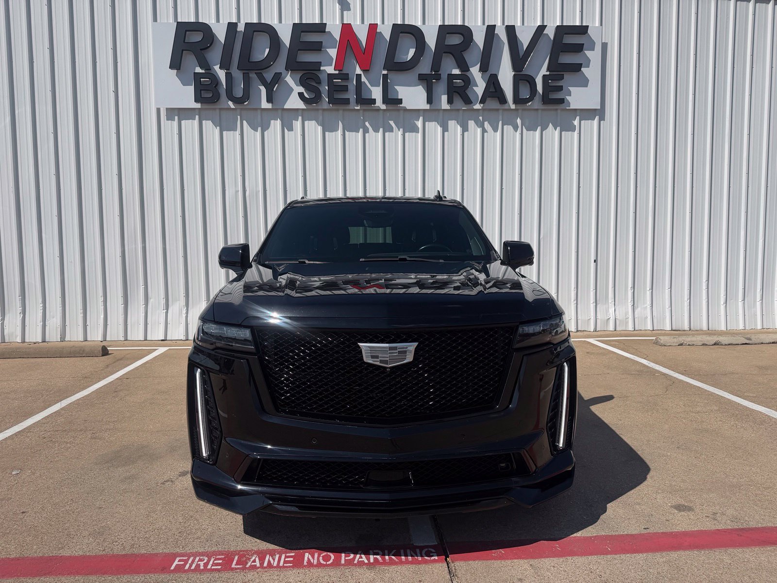 Used 2021 Cadillac Escalade Sport Platinum AWD/4WD image 11