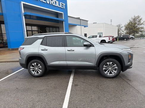New 2026 Chevrolet Equinox LT w/ Convenience Package II AWD/4WD image 2