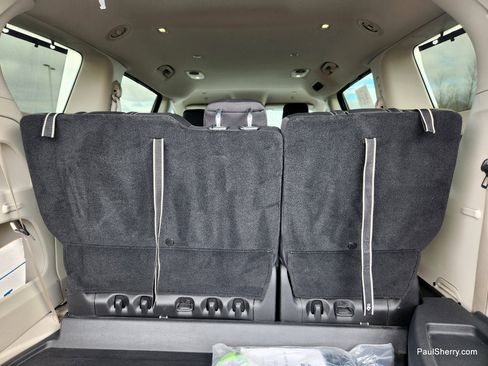 Used 2022 Chrysler Pacifica Touring-L image 34