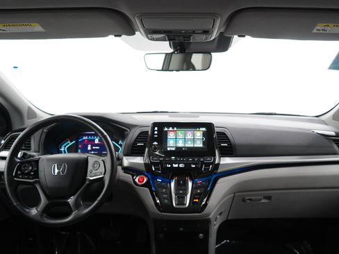 Used 2018 Honda Odyssey Elite image 14