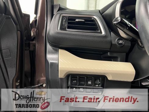 Used 2019 Subaru Ascent Premium image 29