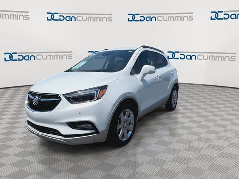Used 2019 Buick Encore Essence w/ Experience Buick Package FWD image 4