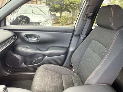 Used 2024 Honda HR-V Sport image 15