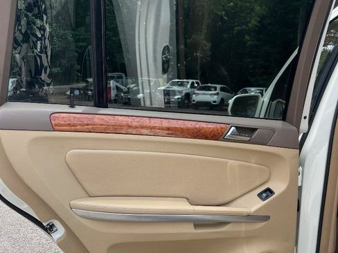 Used 2009 Mercedes-Benz GL 450 4MATIC image 15