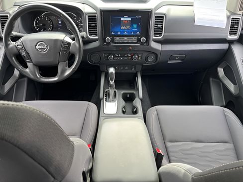 Used 2023 Nissan Frontier SV w/ SV Convenience Package image 23