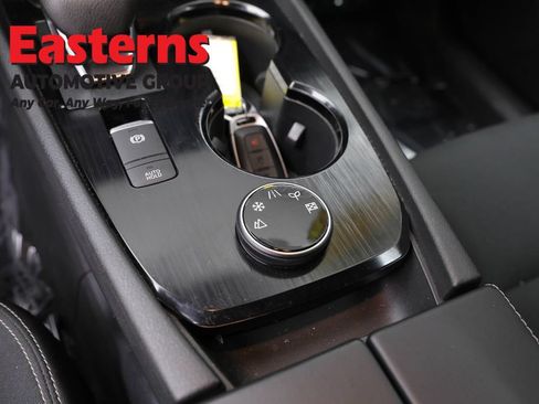 Used 2023 Nissan Rogue S AWD/4WD image 20