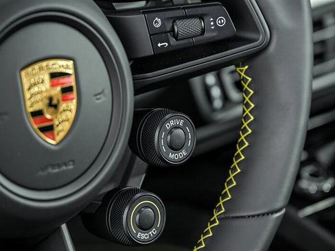 Used 2024 Porsche 911 GT3 RS RWD image 25