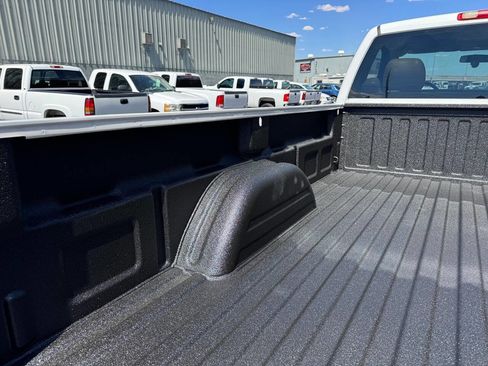 Used 2007 Chevrolet Silverado 2500 W/T w/ Heavy-Duty Power Package AWD/4WD image 23