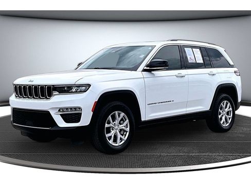Certified 2022 Jeep Grand Cherokee Limited AWD/4WD image 16
