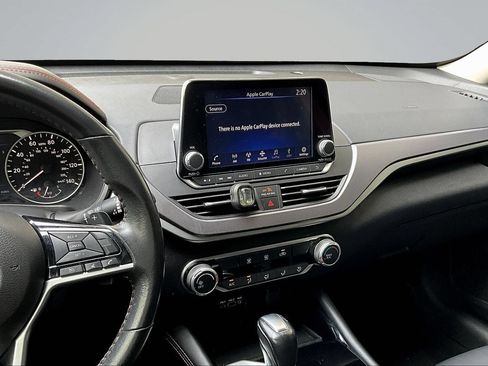 Used 2024 Nissan Altima 2.5 SR FWD image 8