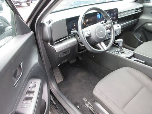 Used 2025 Hyundai Kona SEL AWD/4WD image 12