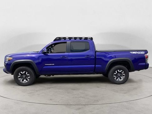 Used 2023 Toyota Tacoma TRD Off-Road w/ Technology Package AWD/4WD image 2