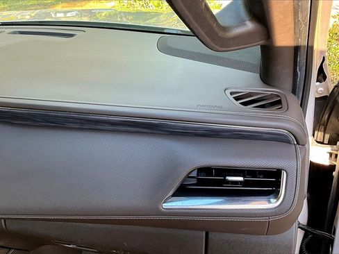 Used 2021 GMC Yukon SLT w/ SLT Luxury Plus Package image 23