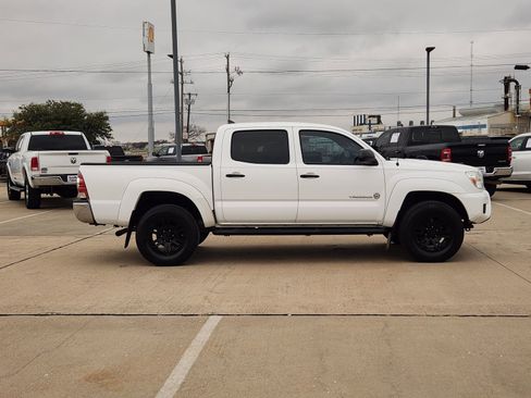 Used 2015 Toyota Tacoma PreRunner image 7