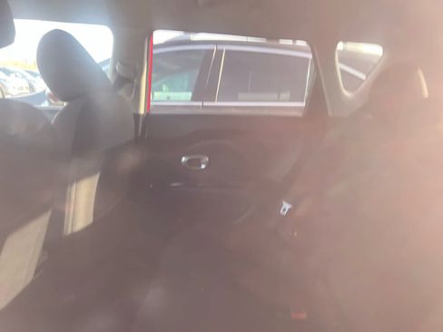 Used 2016 Kia Soul + w/ Audio Package image 5