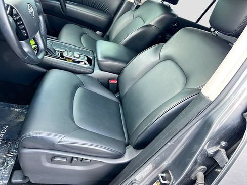 Used 2022 Nissan Armada SV w/ SV Appearance Package RWD image 16