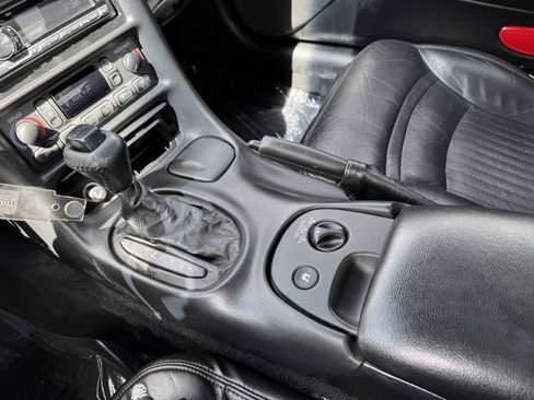 Used 1997 Chevrolet Corvette Coupe RWD image 23