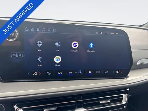 New 2026 Chevrolet Traverse LT FWD image 16