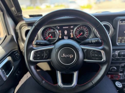 Used 2022 Jeep Gladiator Rubicon AWD/4WD image 6