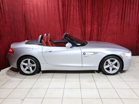 Used 2016 BMW Z4 sDrive28i RWD image 10
