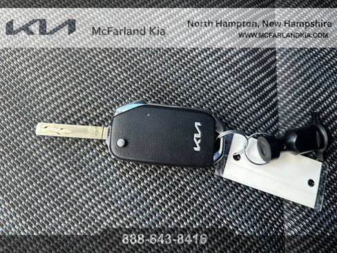 Used 2024 Kia Seltos LX AWD/4WD image 30