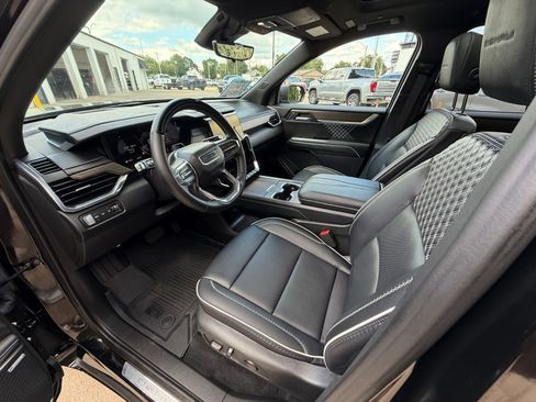 Used 2026 GMC Acadia Denali w/ Super Cruise Package AWD/4WD image 10