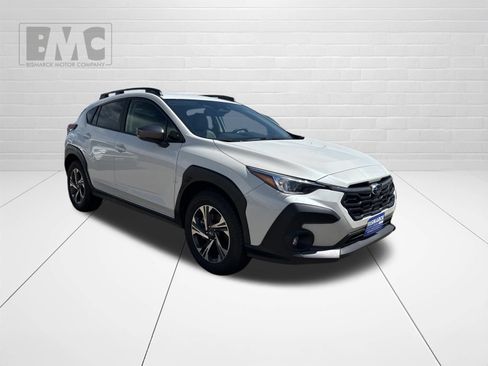 Used 2024 Subaru Crosstrek 2.0i Premium AWD/4WD image 2