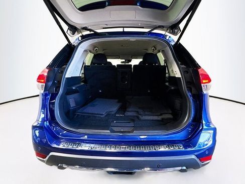 Used 2019 Nissan Rogue SV AWD/4WD image 21