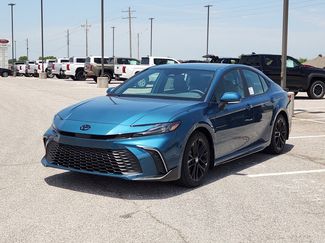 New 2026 Toyota Camry SE w/ Convenience Package FWD video 2