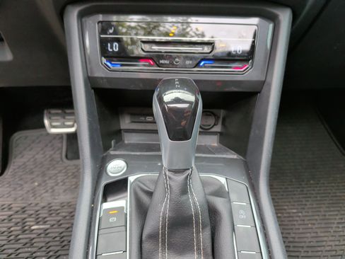 Used 2023 Volkswagen Tiguan SE R-Line FWD image 16