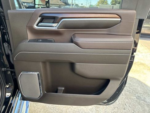 Used 2024 GMC Sierra 2500 Denali w/ Denali Reserve Package image 19