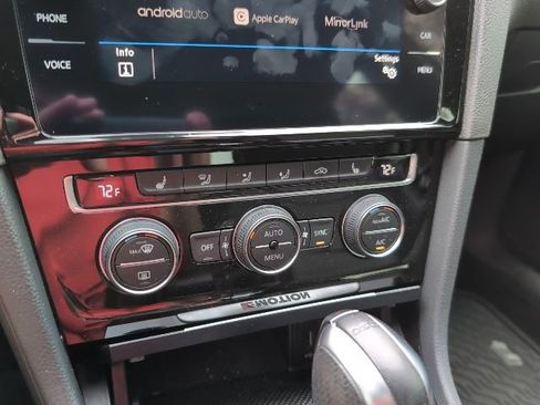 Used 2018 Volkswagen Golf R 4-Door image 19