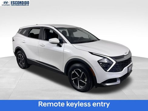 Used 2023 Kia Sportage LX AWD/4WD image 8