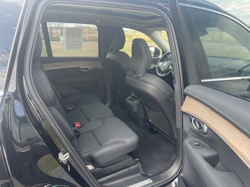 Used 2025 Volvo XC90 B6 Plus AWD/4WD image 13