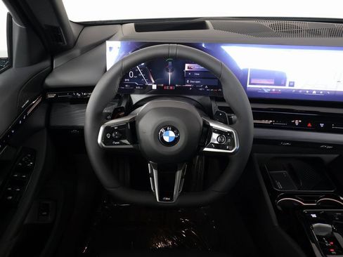 Used 2026 BMW 530i w/ M Sport Package RWD image 3