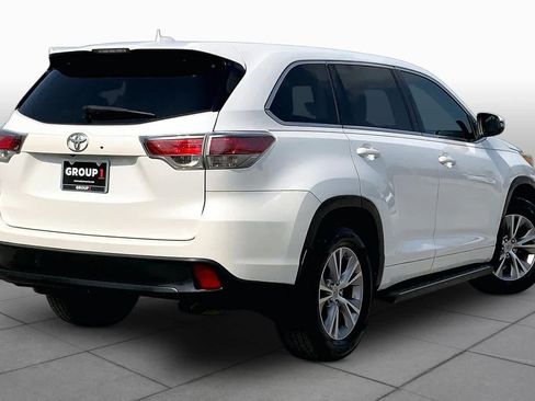 Used 2015 Toyota Highlander Plus FWD image 13