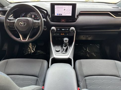 Used 2023 Toyota RAV4 SE w/ Convenience Package AWD/4WD image 17