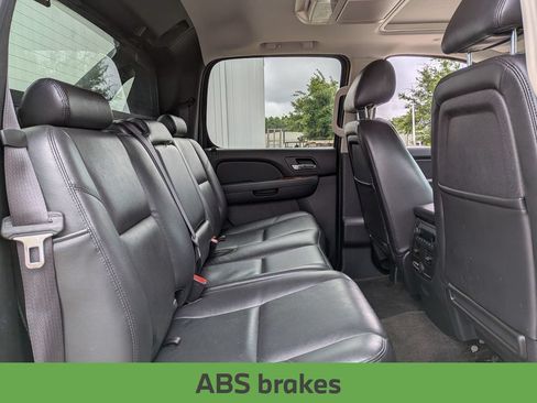 Used 2013 Chevrolet Avalanche LTZ RWD image 30