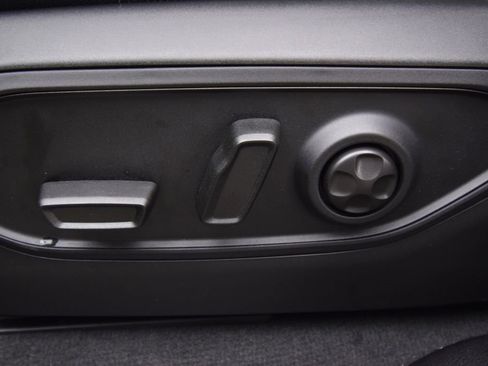 New 2026 Jeep Grand Cherokee L Limited image 36