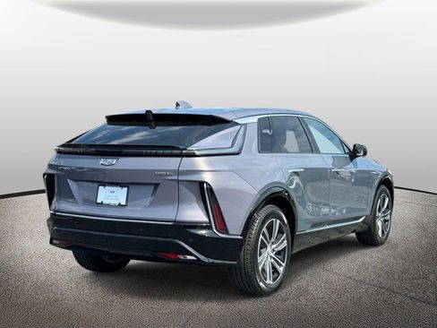 Certified 2024 Cadillac Lyriq Luxury AWD/4WD image 22