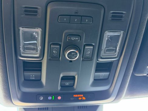 Used 2024 Cadillac Escalade Premium Luxury Platinum RWD image 29