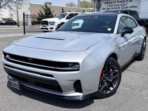 Used 2026 Dodge Charger Scat Pack AWD/4WD image 3