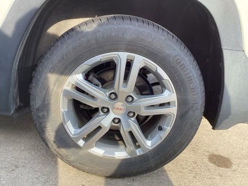 Used 2019 GMC Terrain SLE w/ Driver Convenience Package FWD image 5