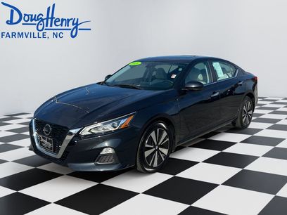 Used 2021 Nissan Altima 2.5 SV w/ SV Premium Package