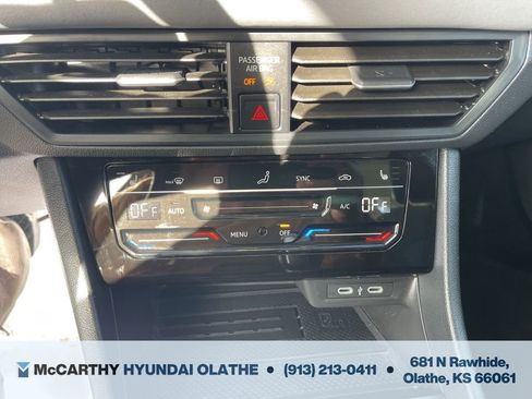 Used 2025 Volkswagen Jetta SE FWD image 26